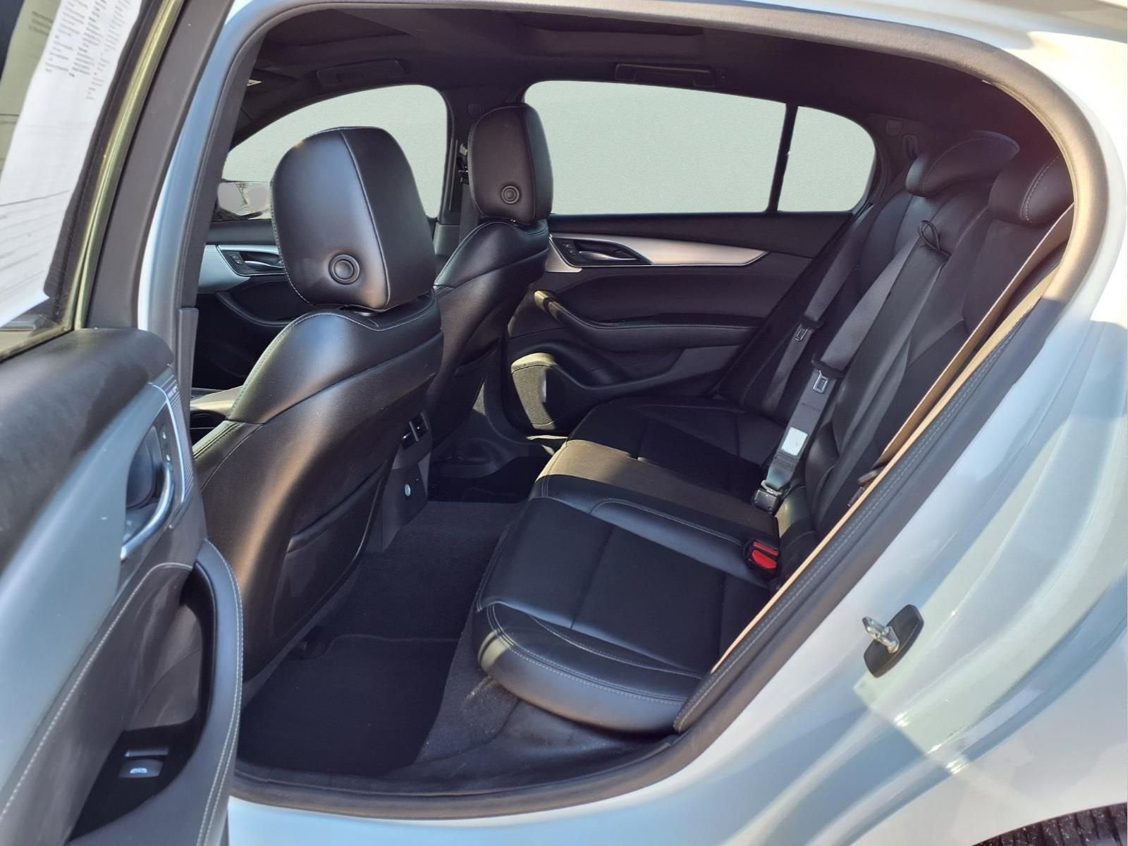 2022 Cadillac CT5 Luxury