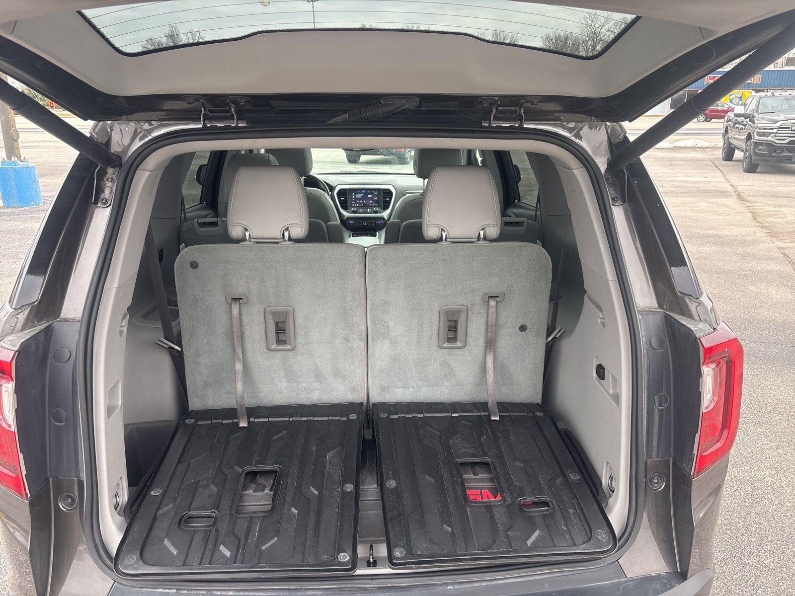 2020 GMC Acadia SLT - Photo 8