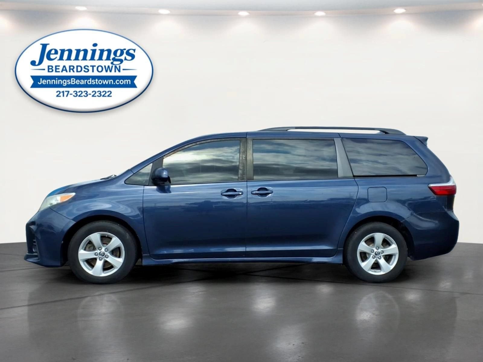 2018 Toyota Sienna LE Auto Access Seat