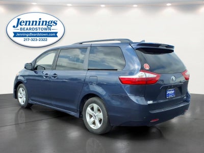 2018 Toyota Sienna LE Auto Access Seat
