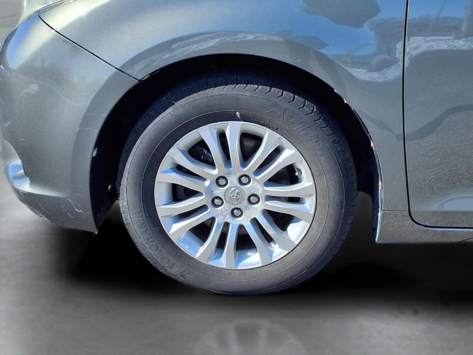 2011 Toyota Sienna XLE AAS