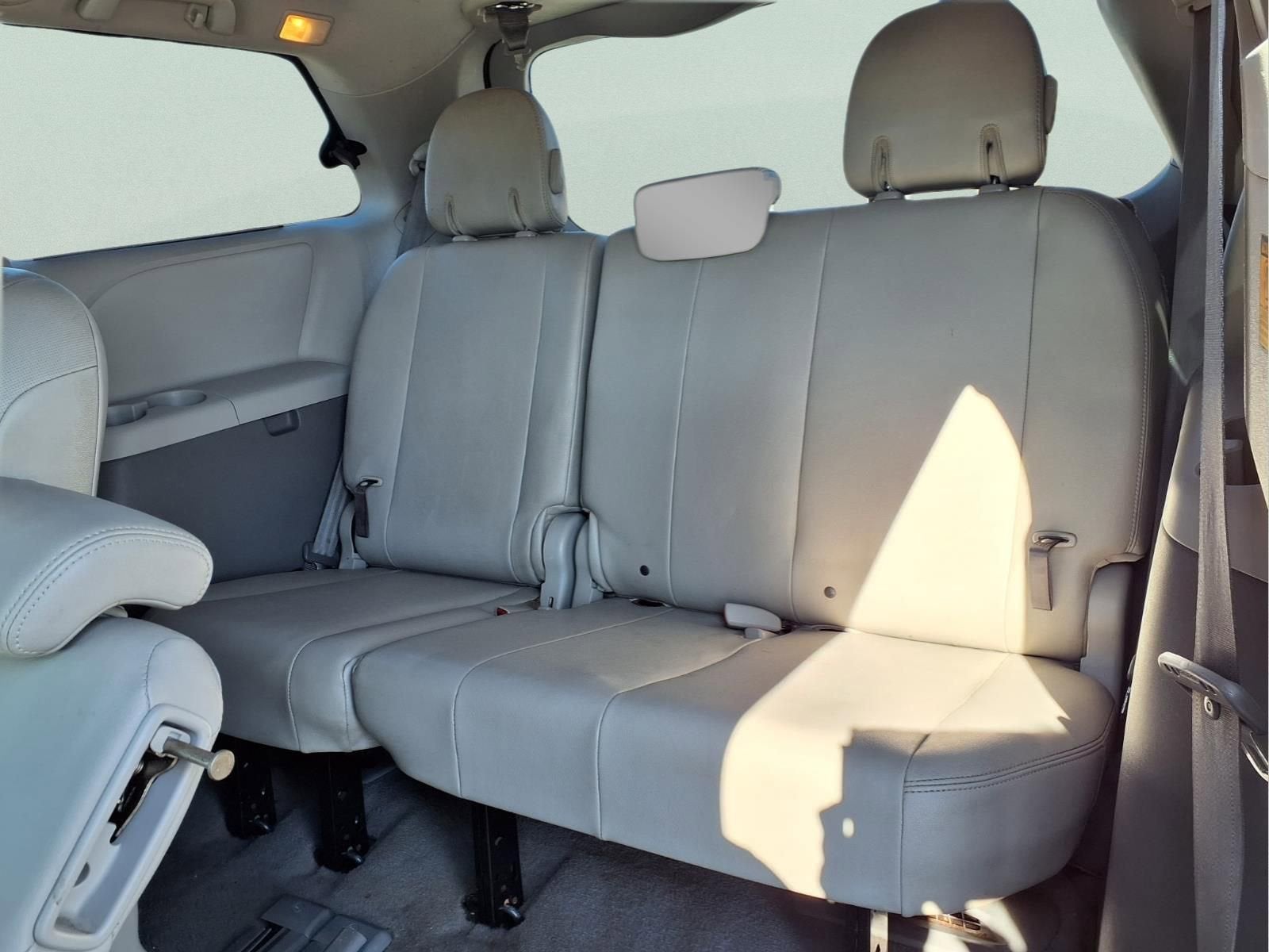 2011 Toyota Sienna XLE AAS