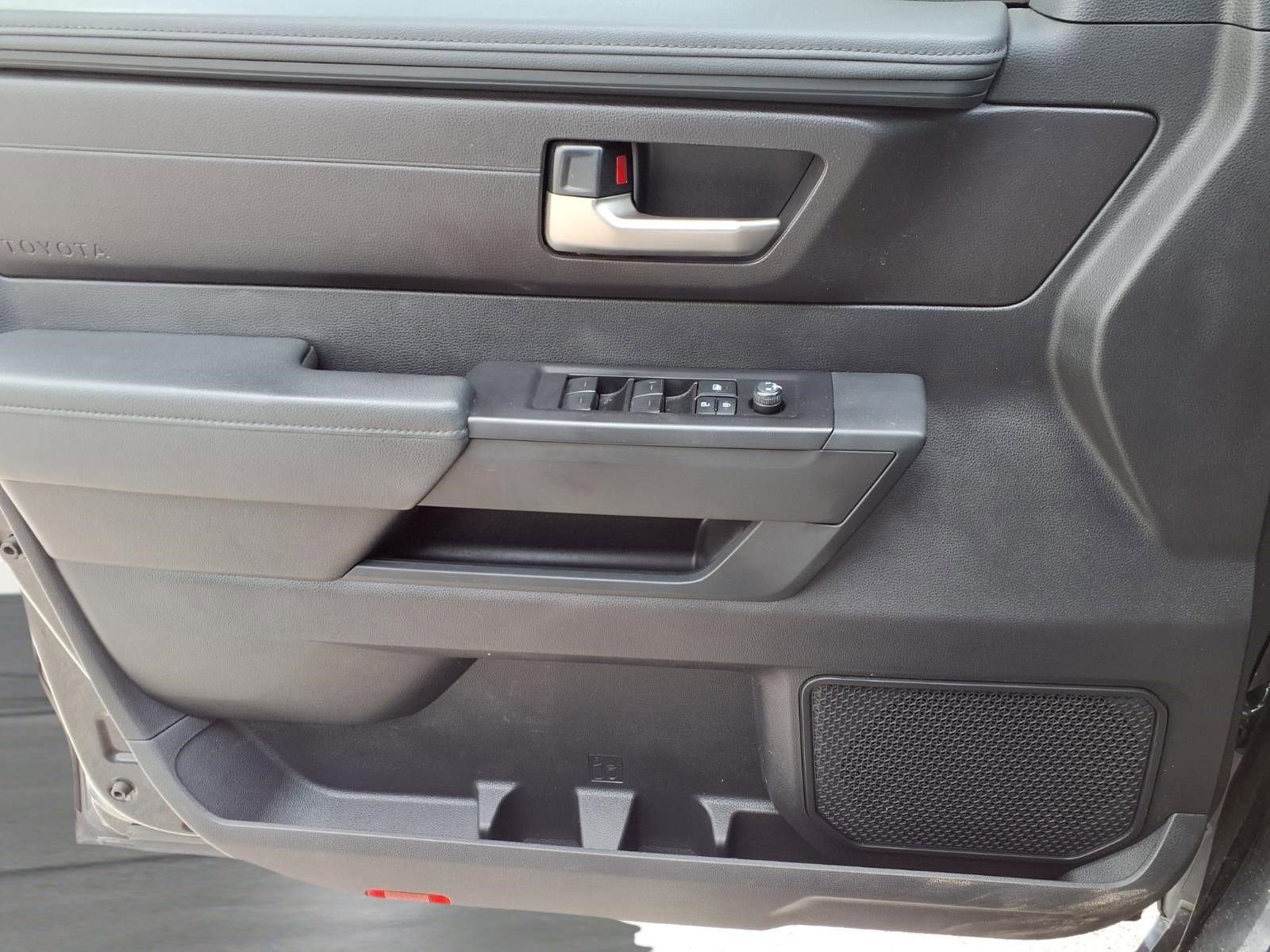 2023 Toyota Tundra 4WD SR5