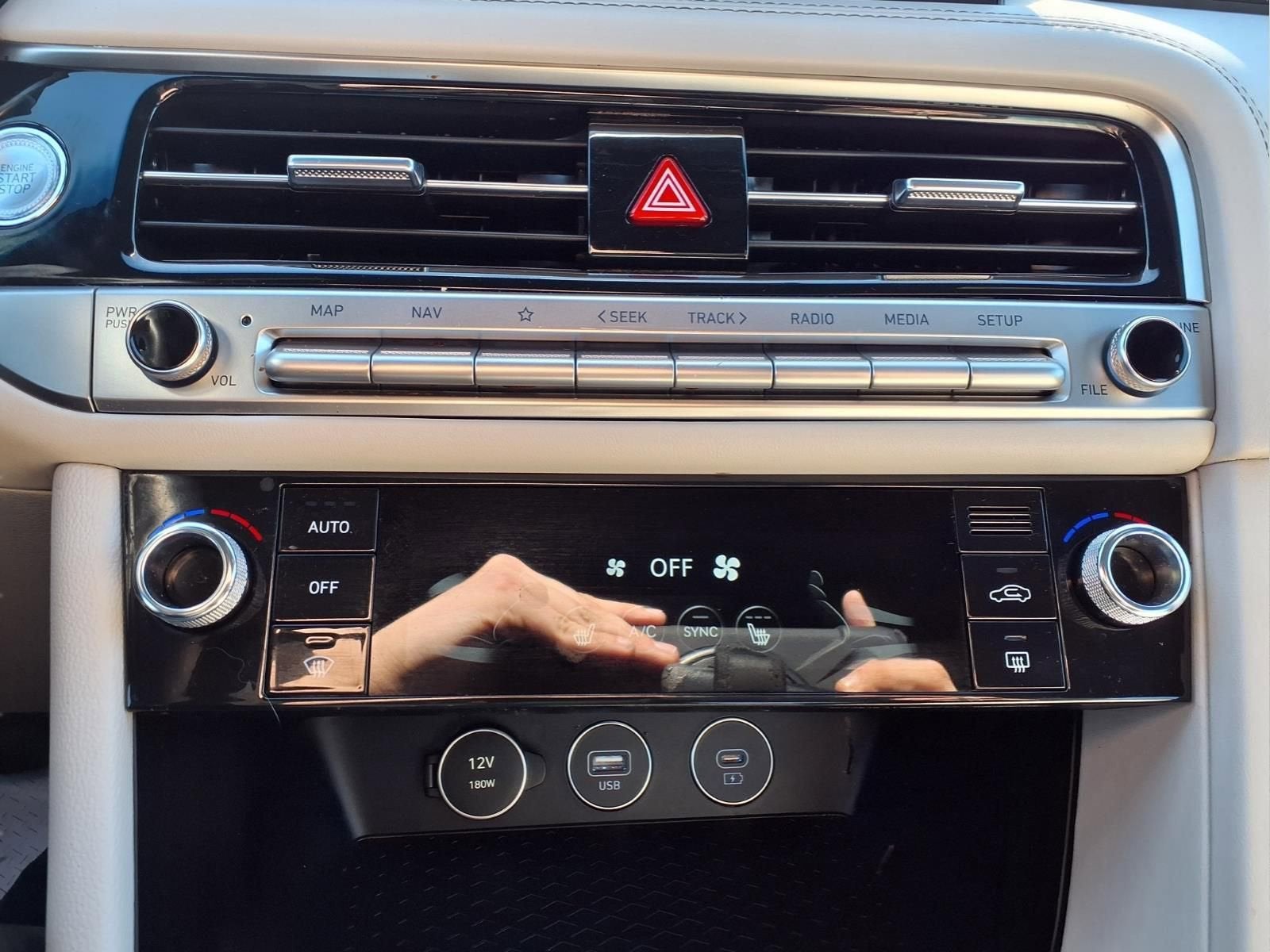 2025 Genesis G70 2.5T