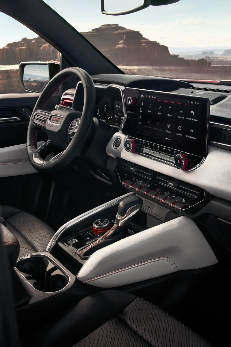 2026 GMC Canyon infotainment system at Jennings Beardstown GMC in BEARDSTOWN IL